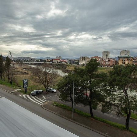 Lina - Pg, Moraca River Apartment Podgorica Exteriör bild